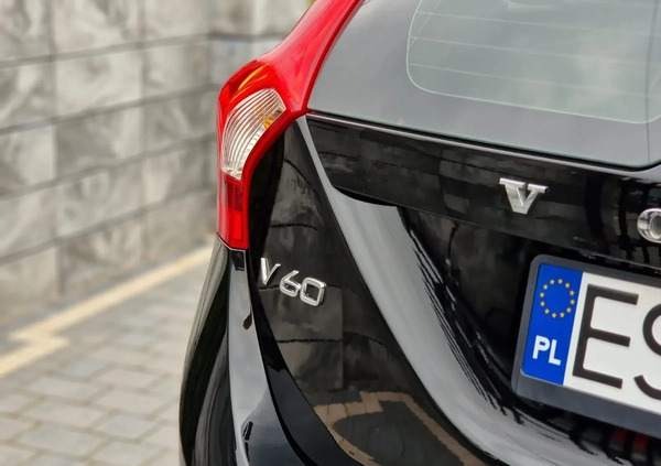 Volvo V60 cena 67499 przebieg: 100000, rok produkcji 2016 z Błaszki małe 497